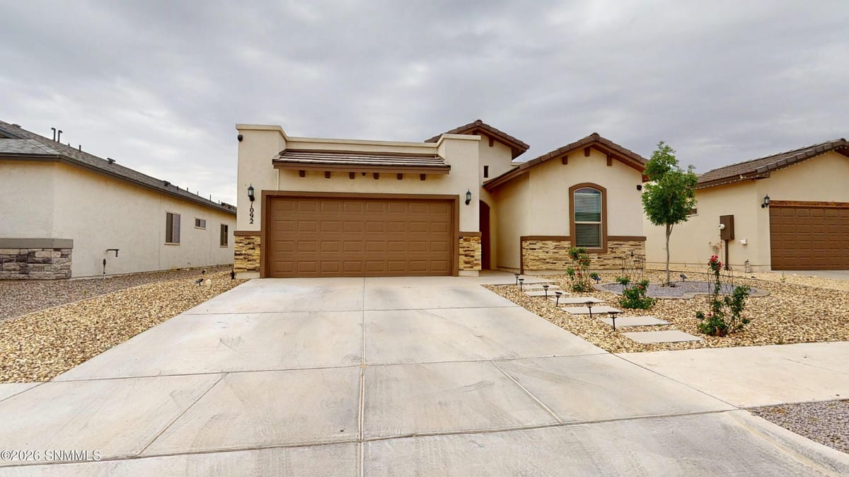 1092 Nickel Hill Avenue, Santa Teresa, NM 88008 photo 1