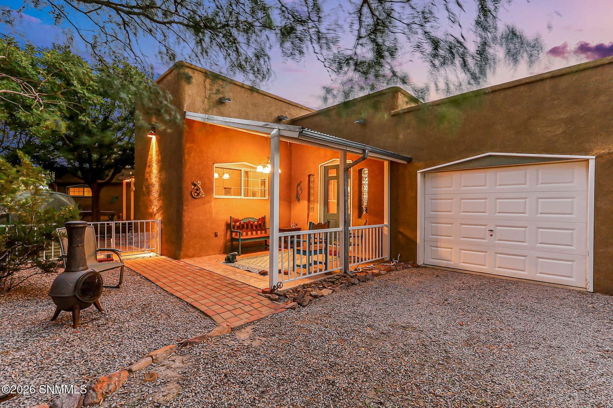 5093 Black Quartz Road, Las Cruces, NM 88011 photo 2