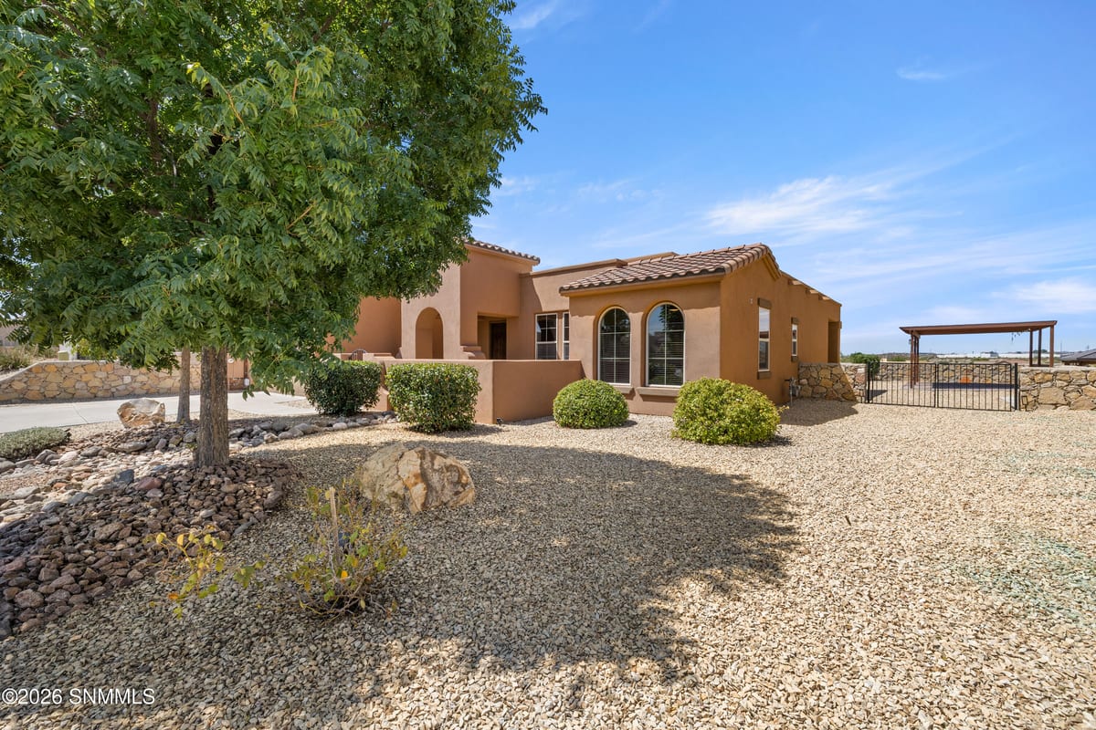 4211 Harp Court, Las Cruces, NM 88011 photo 3