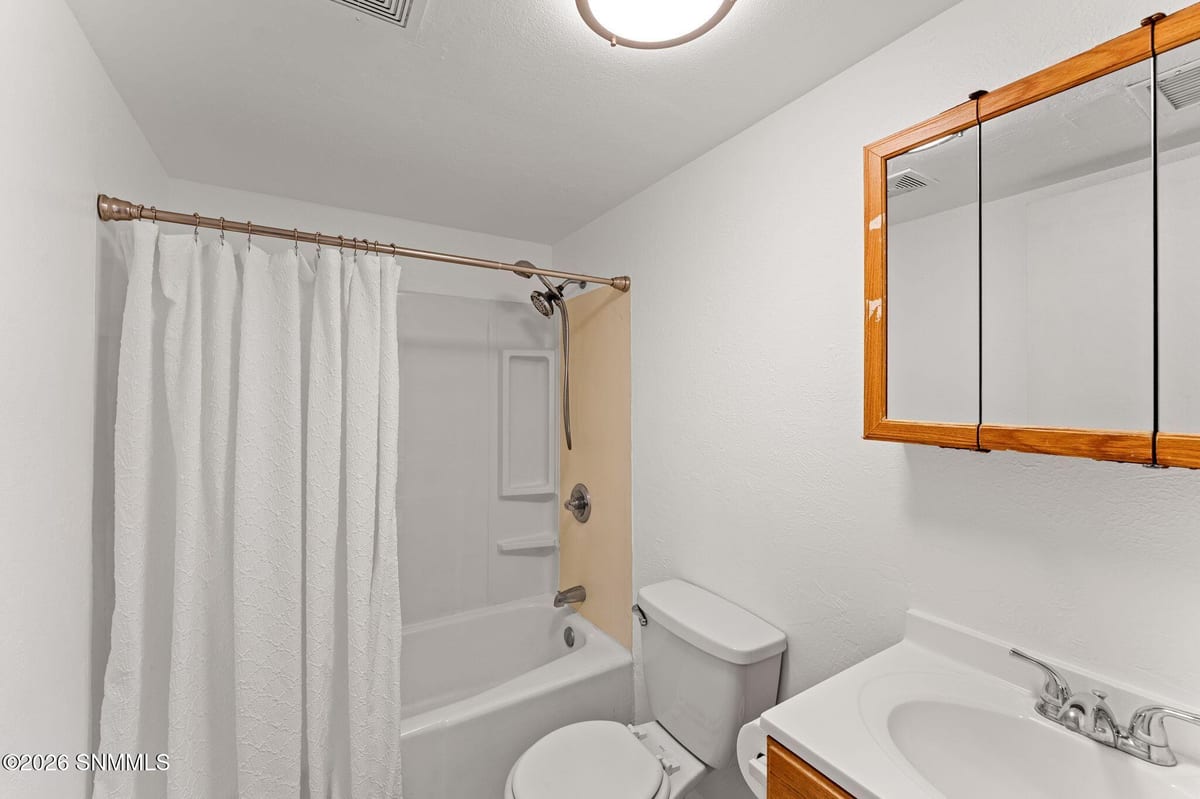 1818 Louise Circle, Las Cruces, NM 88001 photo 13