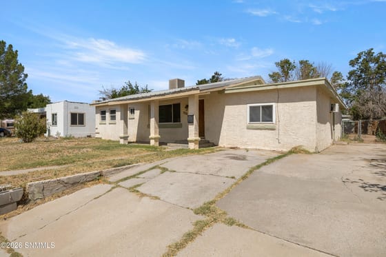 334 Keathley Drive, Las Cruces, NM 88005 photo 2