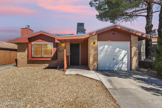 1883 Bridger Avenue, Las Cruces, NM 88001 photo 2