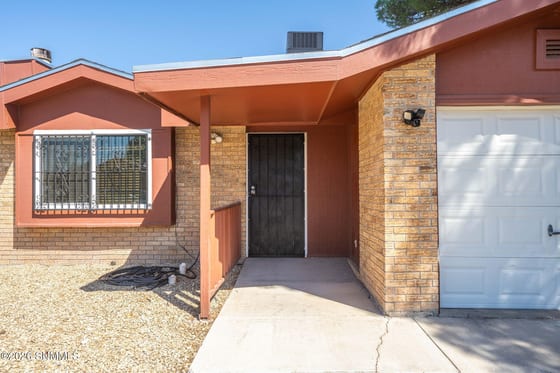 1883 Bridger Avenue, Las Cruces, NM 88001 photo 3