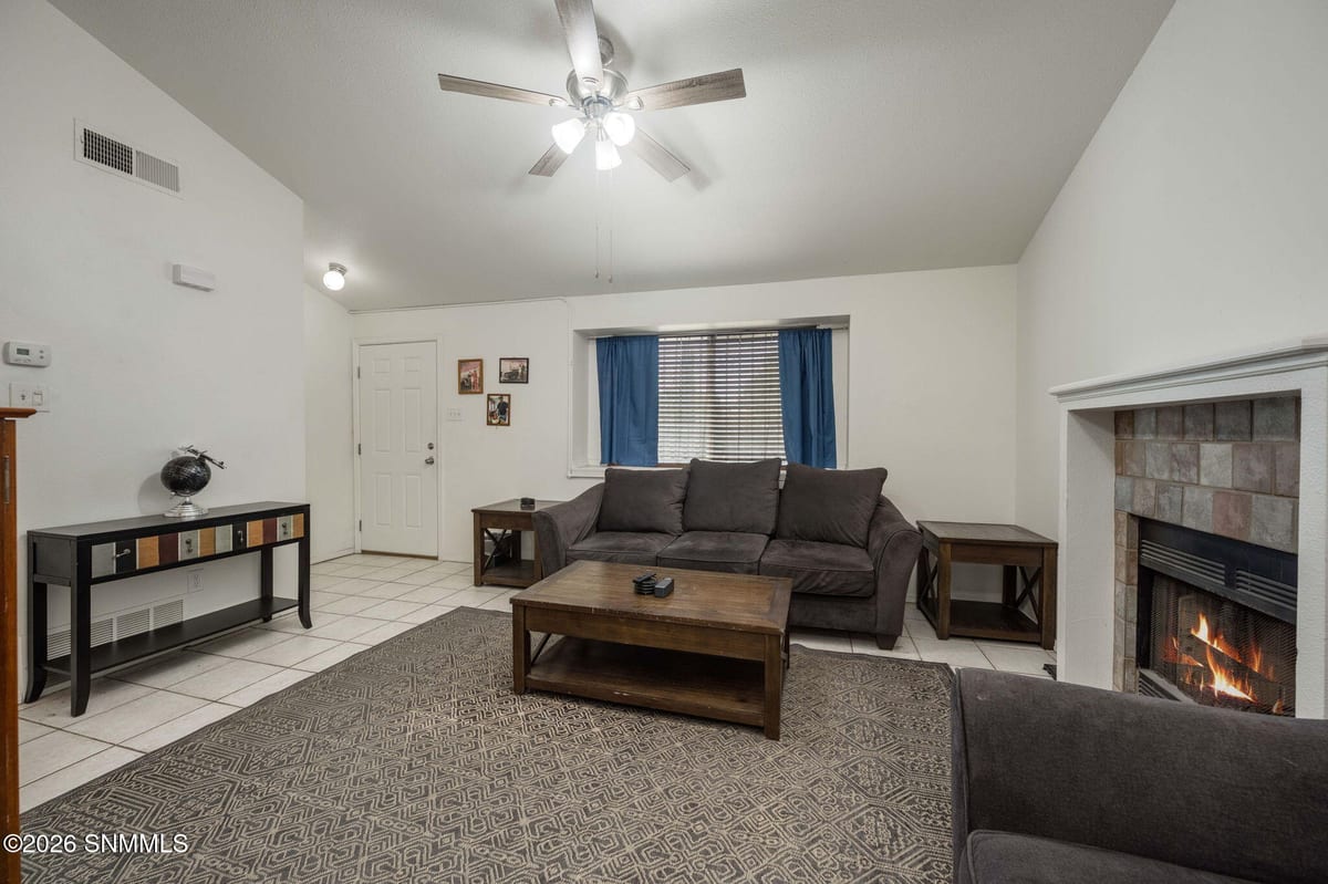 1883 Bridger Avenue, Las Cruces, NM 88001 photo 4