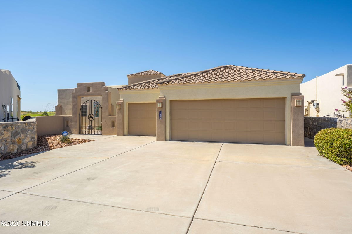 2268 Sedona Hills Parkway, Las Cruces, NM 88011 photo 1