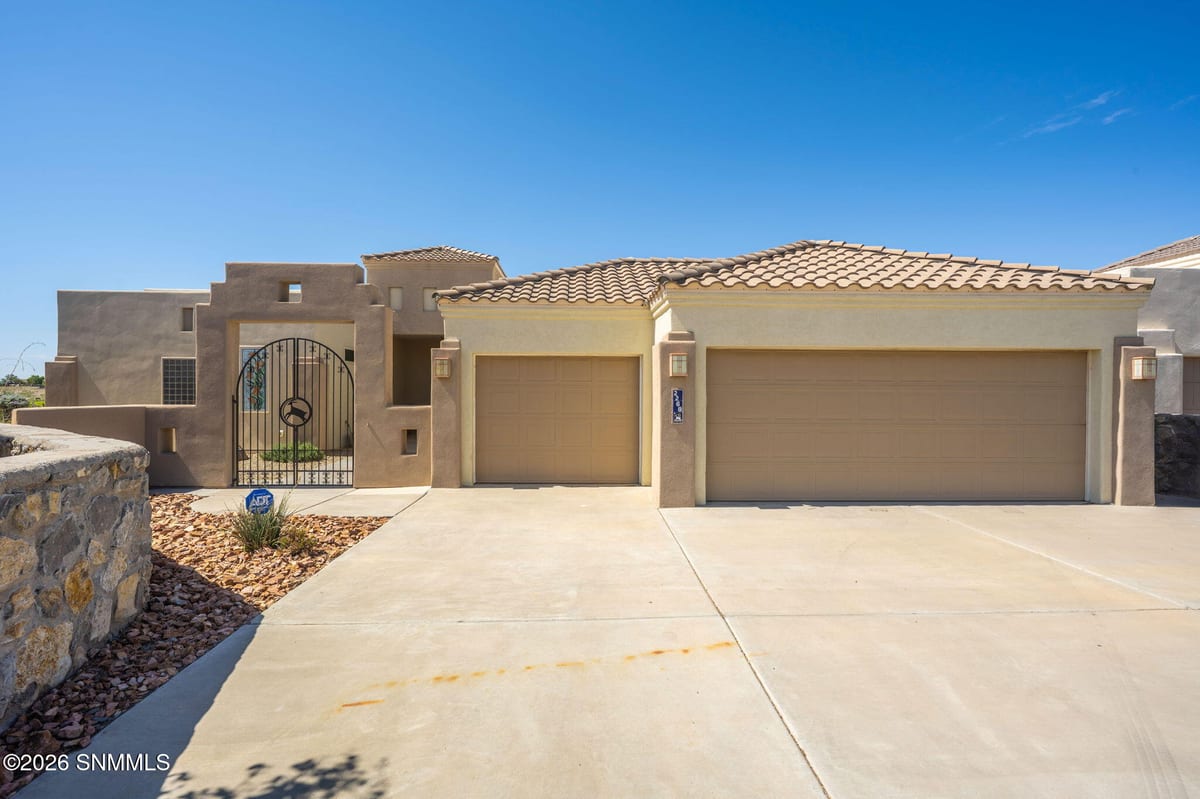 2268 Sedona Hills Parkway, Las Cruces, NM 88011 photo 2