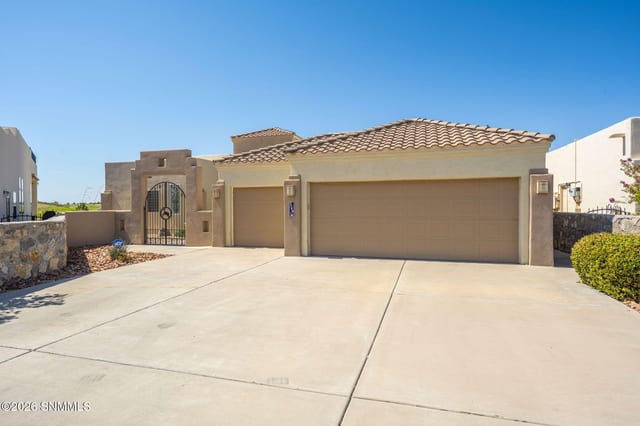 2268 Sedona Hills Parkway, Las Cruces, NM – 3 bedroom, 3,671 sqft single family residence for sale at $750,000