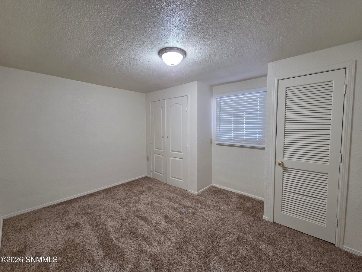 533 N Miranda Street, Las Cruces, NM 88005 photo 12