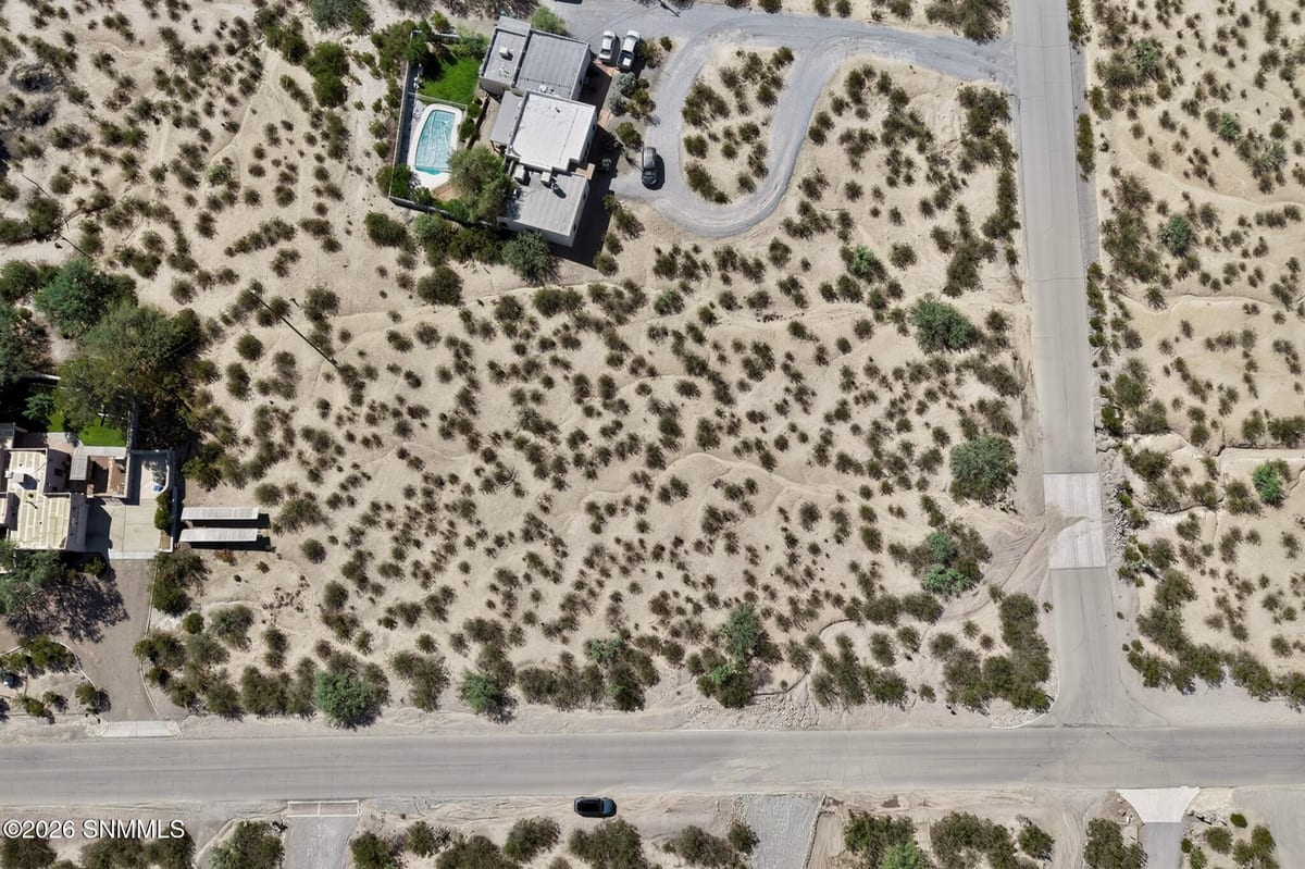 4200 Senna Drive, Las Cruces, NM 88011 photo 1