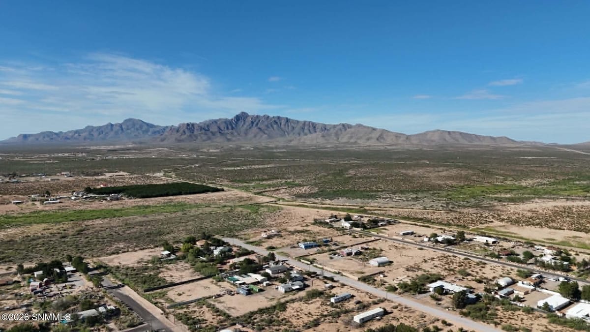 591 Quiet Pine Drive, Chaparral, NM 88081 photo 11