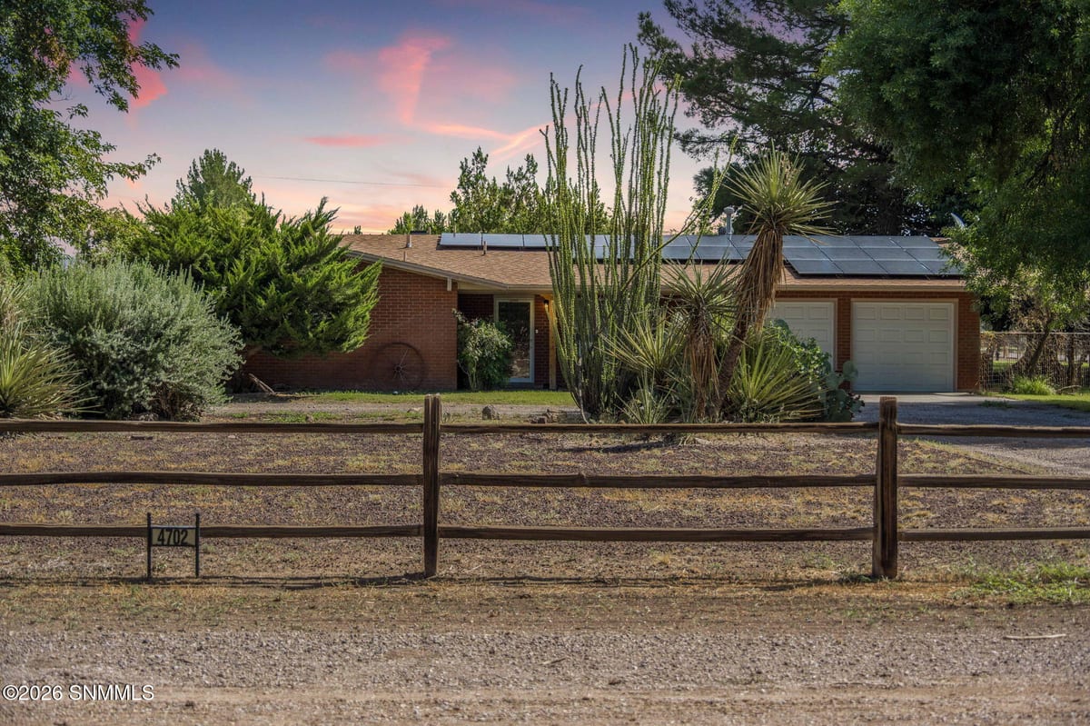 4702 Grider Road, Las Cruces, NM 88007 photo 1