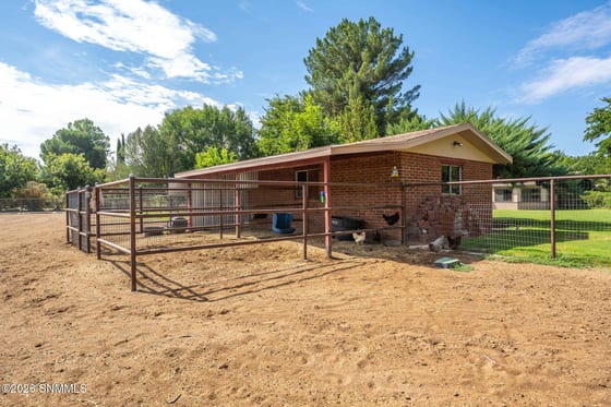 4702 Grider Road, Las Cruces, NM 88007 photo 5