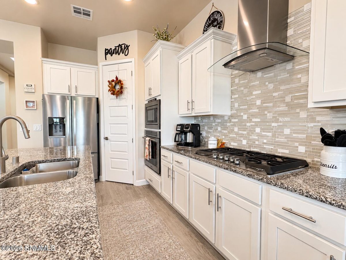 6821 Titan Road, Las Cruces, NM 88012 photo 9