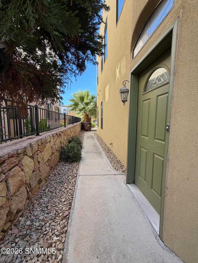 4301 Capistrano Avenue, Las Cruces, NM 88011 photo 3