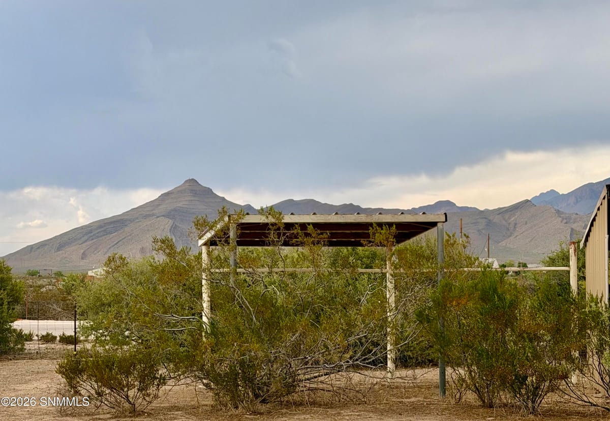 2 Arapaho Road, Vado, NM 88072 photo 8
