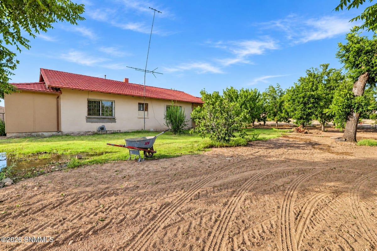 1560 Calle De El Paso, Las Cruces, NM 88005 photo 6