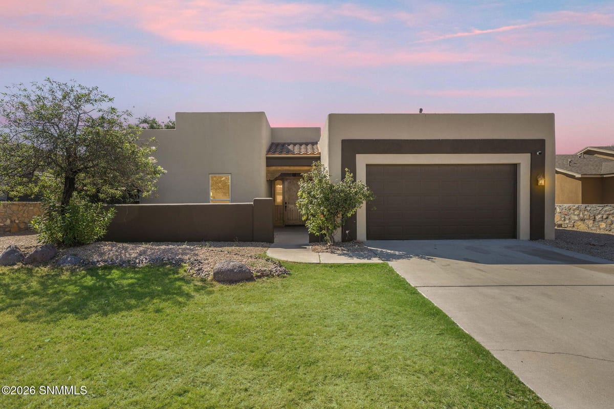 4664 Mesa Rico Drive, Las Cruces, NM 88011 photo 1
