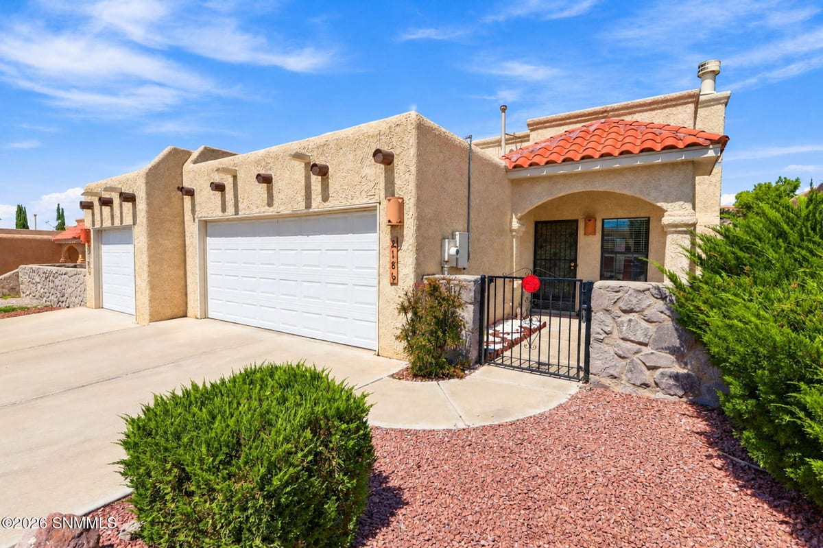 2186 Virginia Pine Place, Las Cruces, NM 88012 photo 1