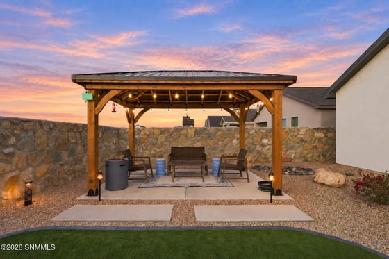 1013 Stirling Lane, Las Cruces, NM 88012 photo 2