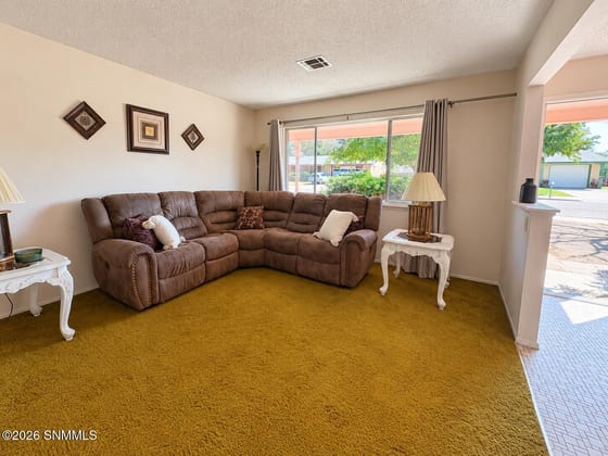 2050 Enzie Drive, Las Cruces, NM 88001 photo 2
