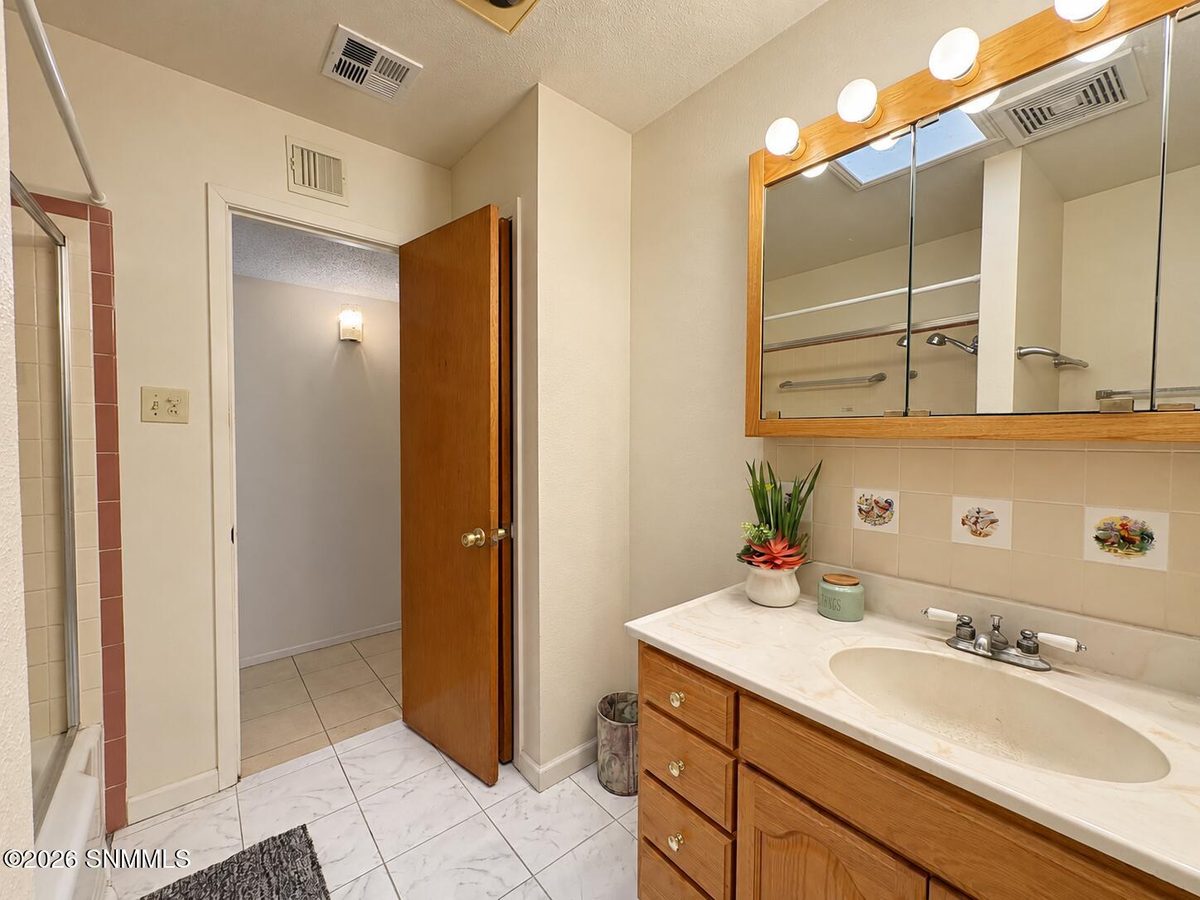 2050 Enzie Drive, Las Cruces, NM 88001 photo 7