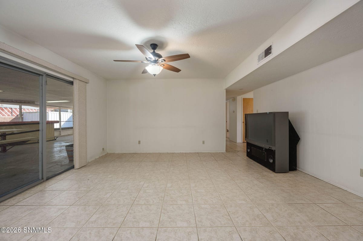1011 Cedardale Drive, Las Cruces, NM 88005 photo 11