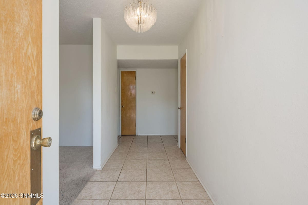 1011 Cedardale Drive, Las Cruces, NM 88005 photo 6