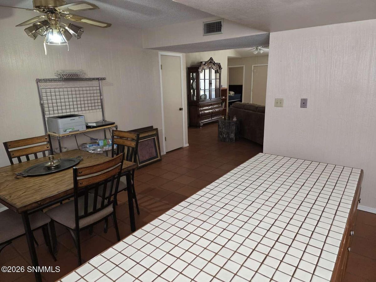 129 Jeweled Mesa Drive, Santa Teresa, NM 88008 photo 8