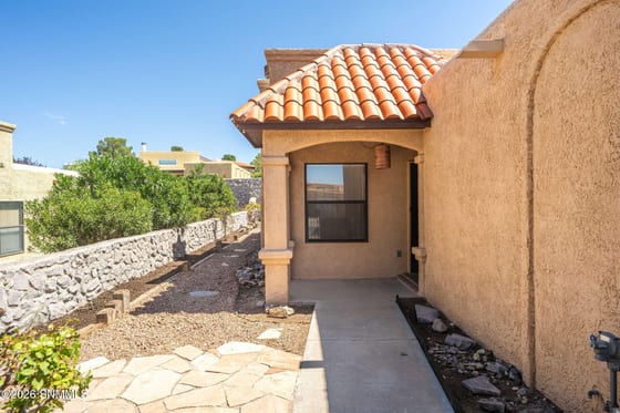 2052 Pinecone Way, Las Cruces, NM 88012 photo 3