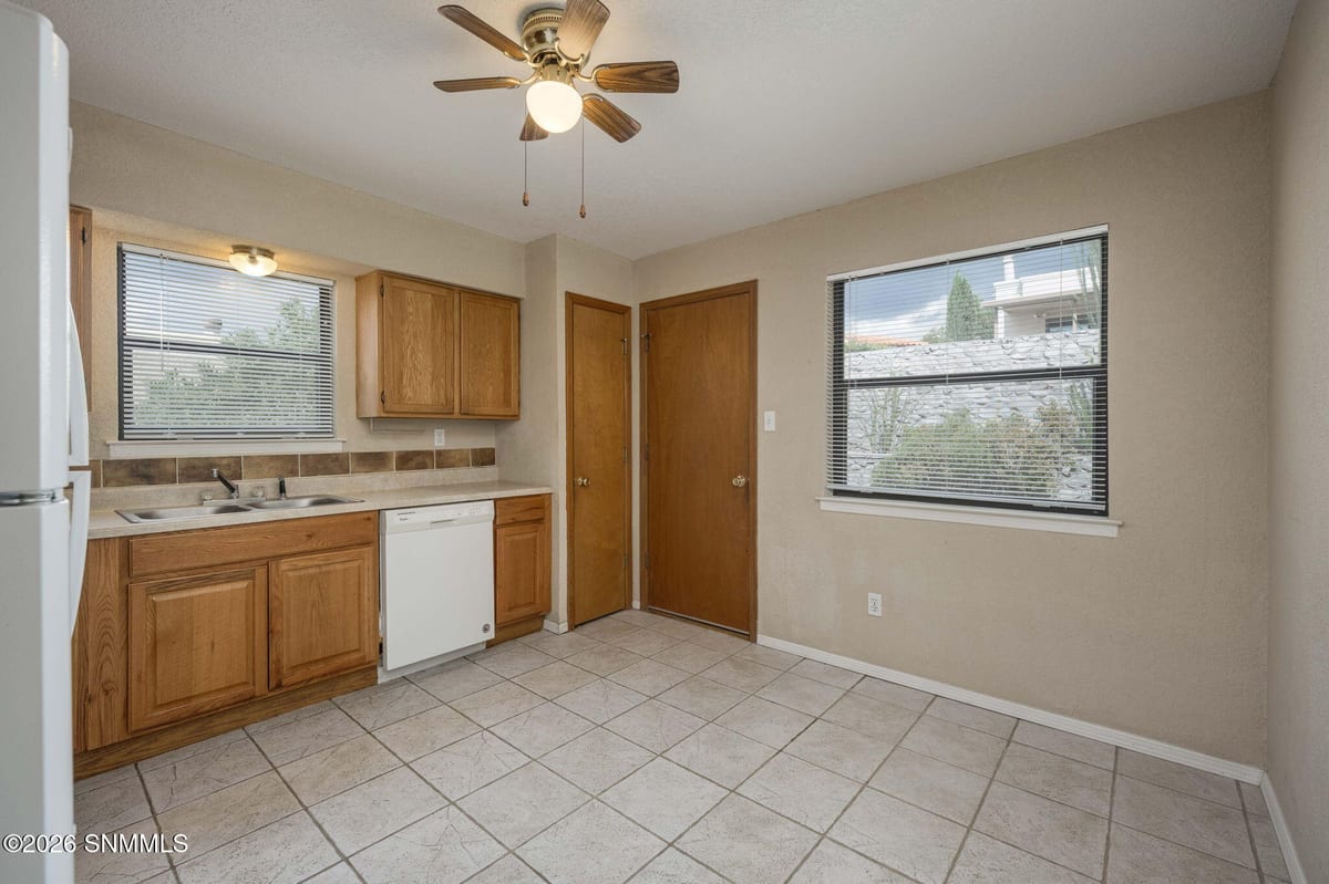 2052 Pinecone Way, Las Cruces, NM 88012 photo 7