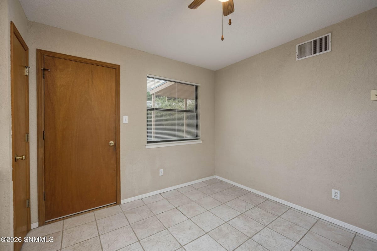 2052 Pinecone Way, Las Cruces, NM 88012 photo 9