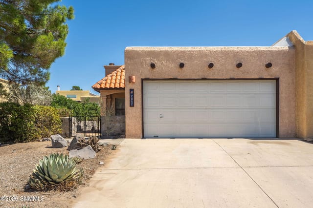 2052 Pinecone Way, Las Cruces, NM – 2 bedroom, 956 sqft single family residence for sale at $214,900