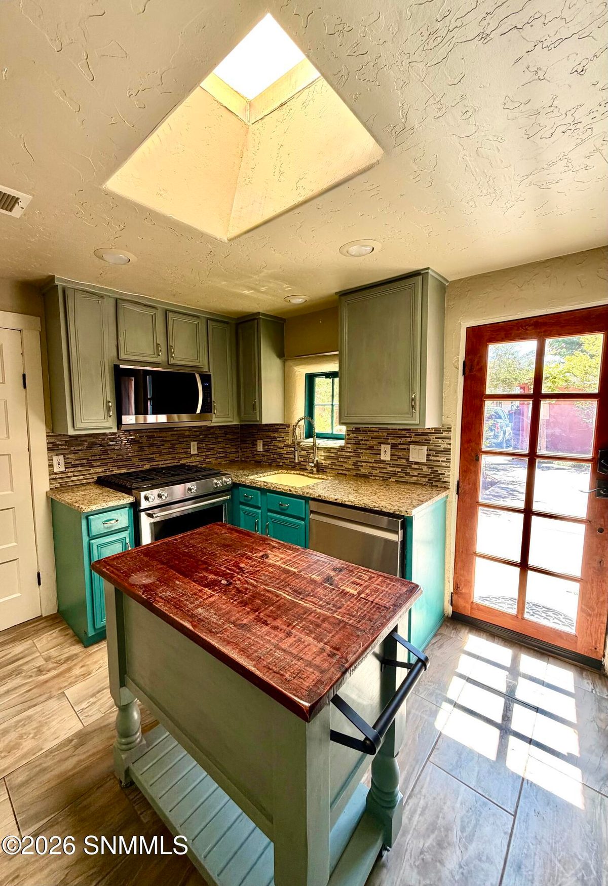 955 S Melendres Street, Las Cruces, NM 88005 photo 2