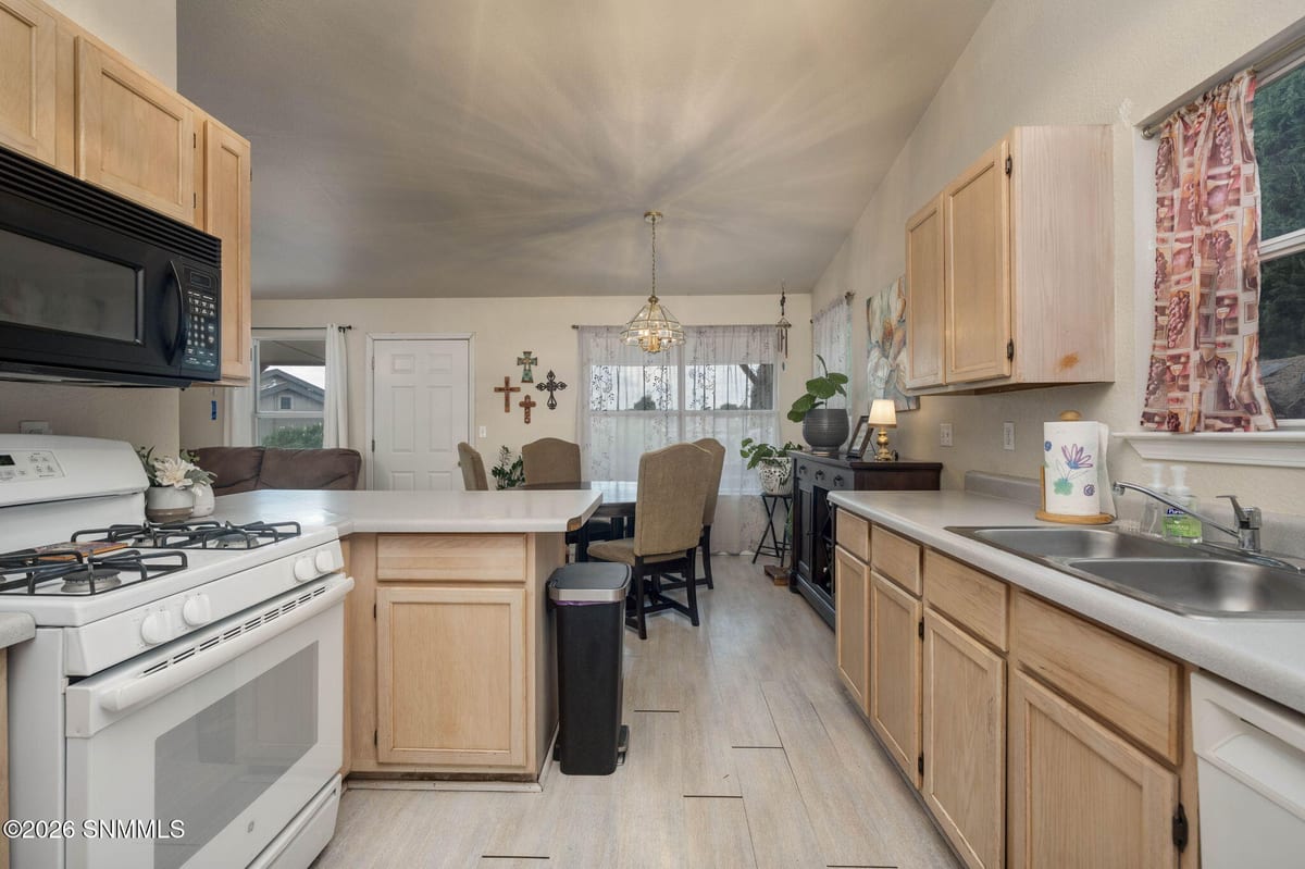 5075 Emerald Street, Las Cruces, NM 88012 photo 11