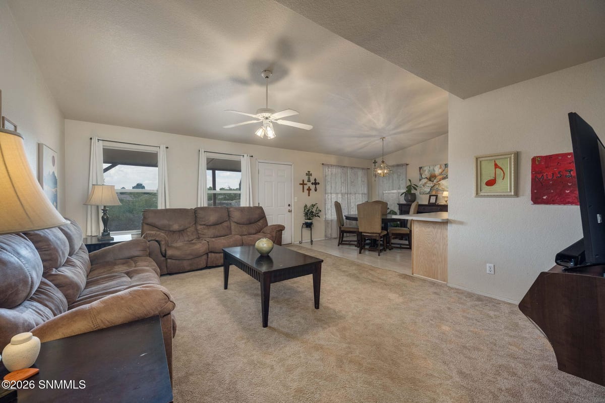 5075 Emerald Street, Las Cruces, NM 88012 photo 6