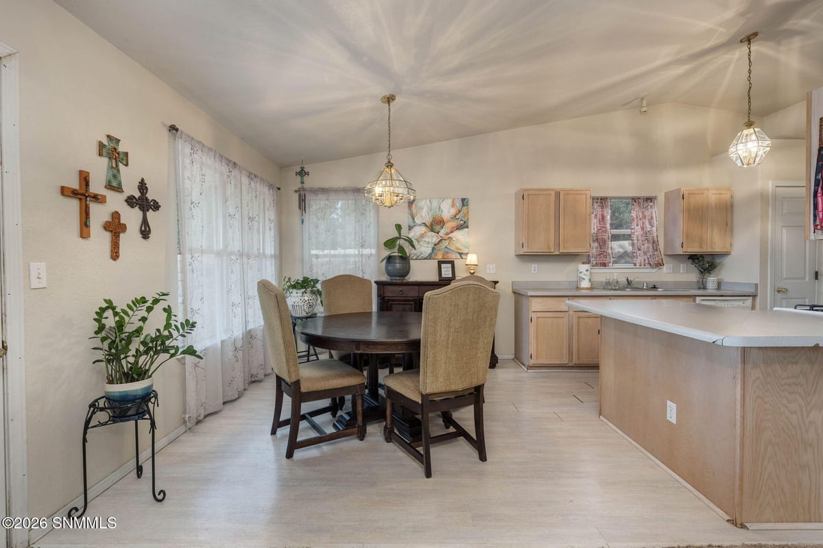 5075 Emerald Street, Las Cruces, NM 88012 photo 8