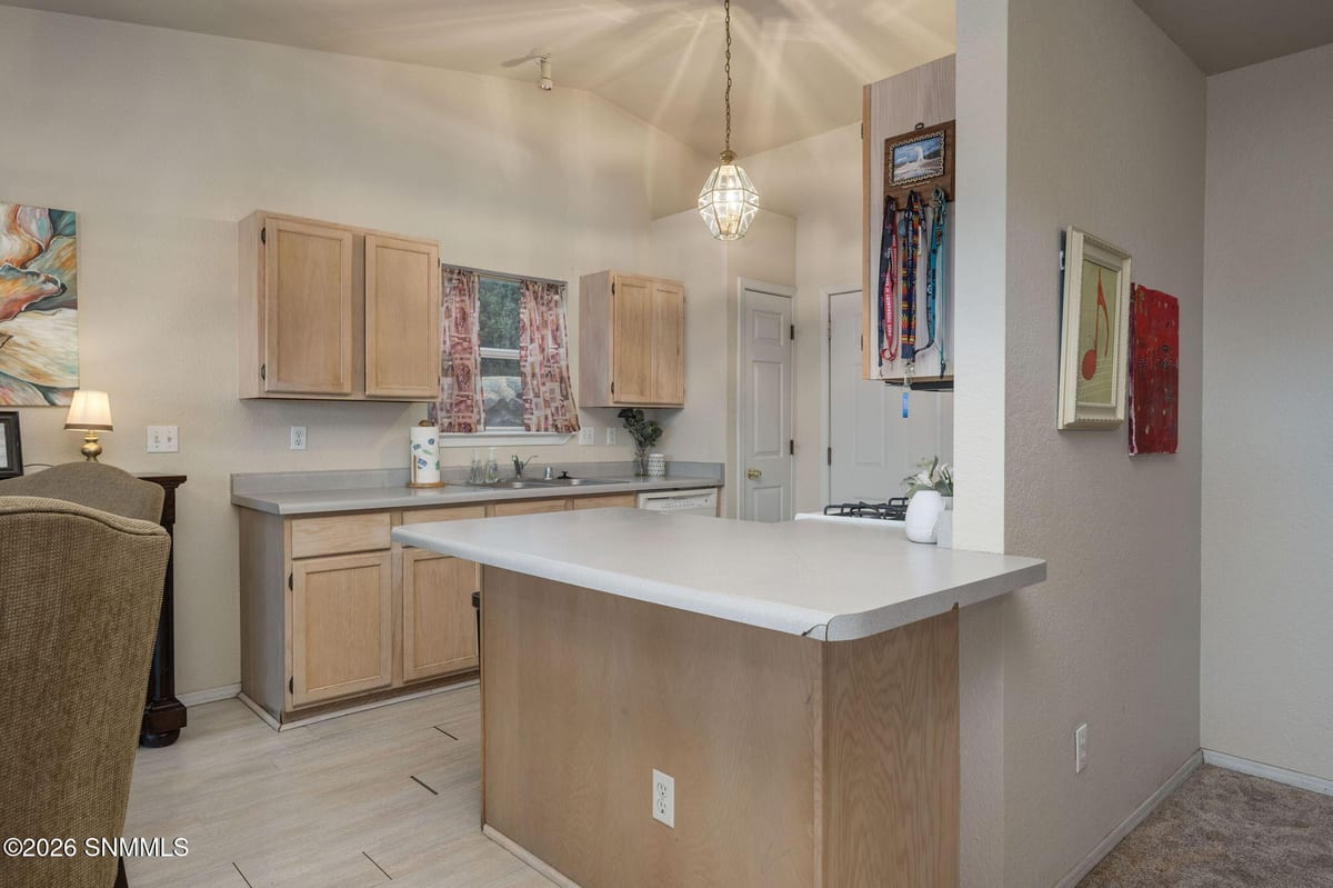 5075 Emerald Street, Las Cruces, NM 88012 photo 9