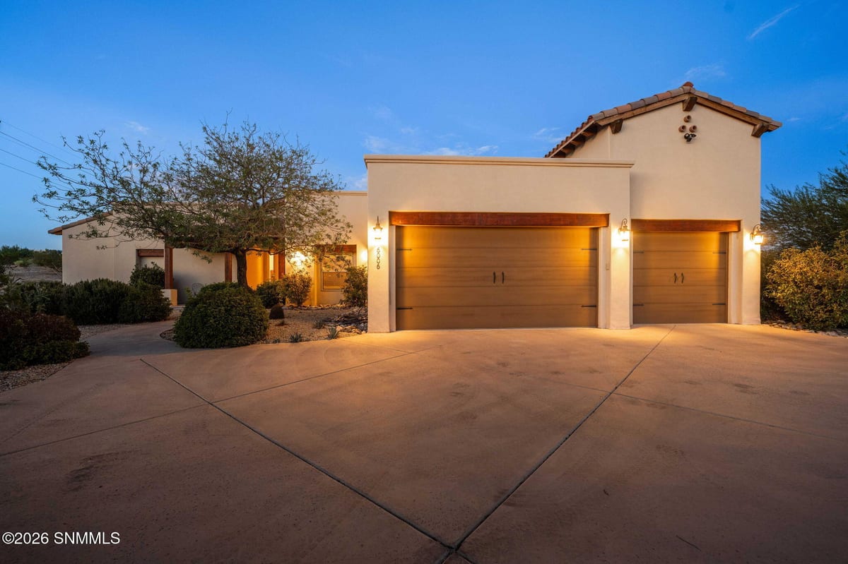 6006 Lazo Del Sur, Las Cruces, NM 88011 photo 1