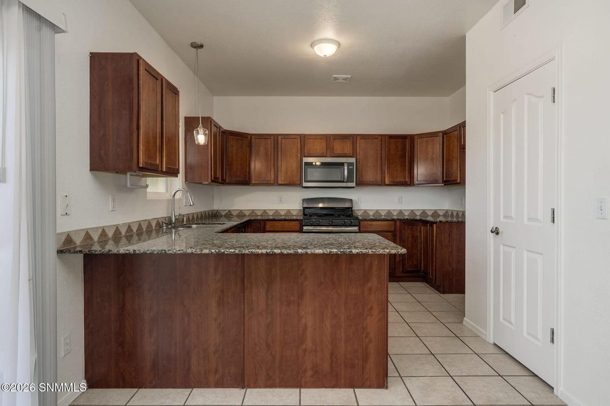 4612 Camino Dos Vidas, Las Cruces, NM 88012 photo 6