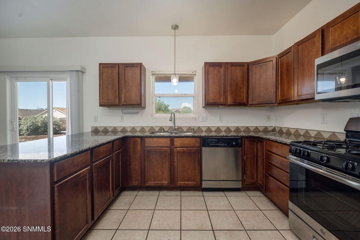 4612 Camino Dos Vidas, Las Cruces, NM 88012 photo 7