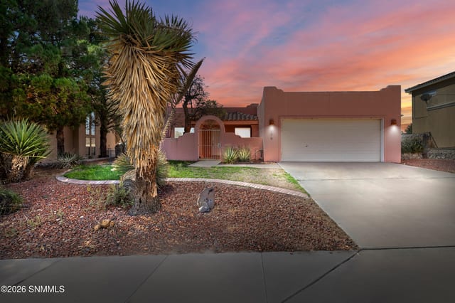 Casa unifamiliar à venda por $250,000: 150 Cherry Hill Lane, Santa Teresa, NM – 3 quartos, 1,808 pés²