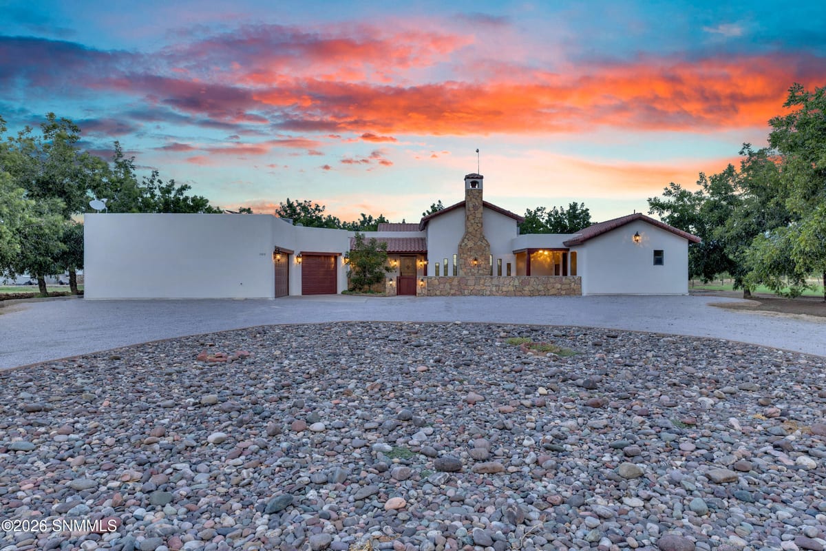 1590 N Vinton Road, Anthony, NM 88021 photo 1