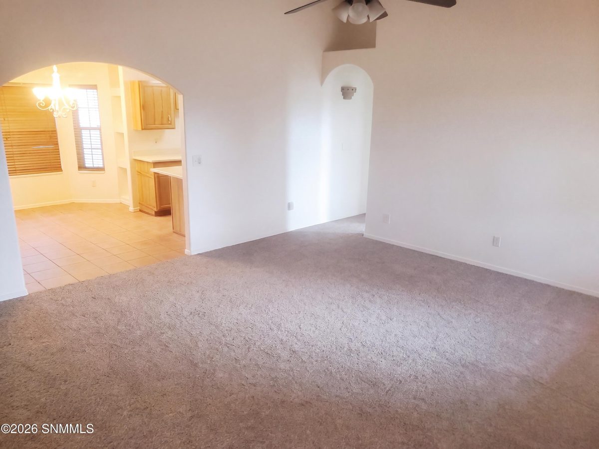 1039 Aguilera Court, Las Cruces, NM 88007 photo 9
