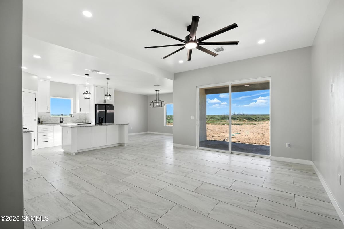 1249 Mojave Desert Drive, Chaparral, NM 88081 photo 9