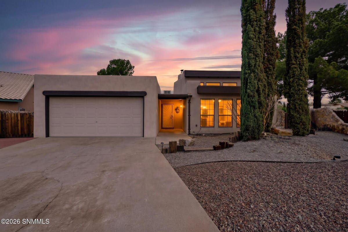 2306 Aguirre Court, Las Cruces, NM 88011 photo 1