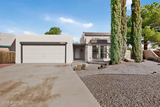 2306 Aguirre Court, Las Cruces, NM 88011 photo 2