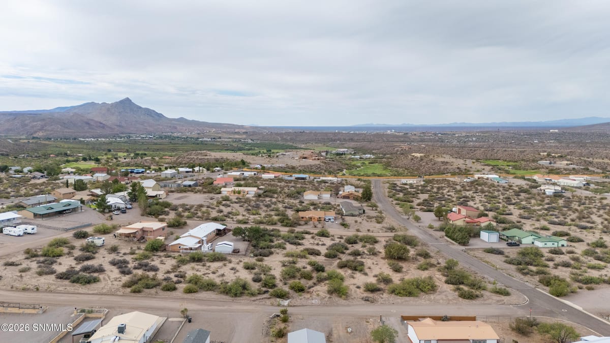104 Kiowa Loop, Elephant Butte, NM 87935 photo 2