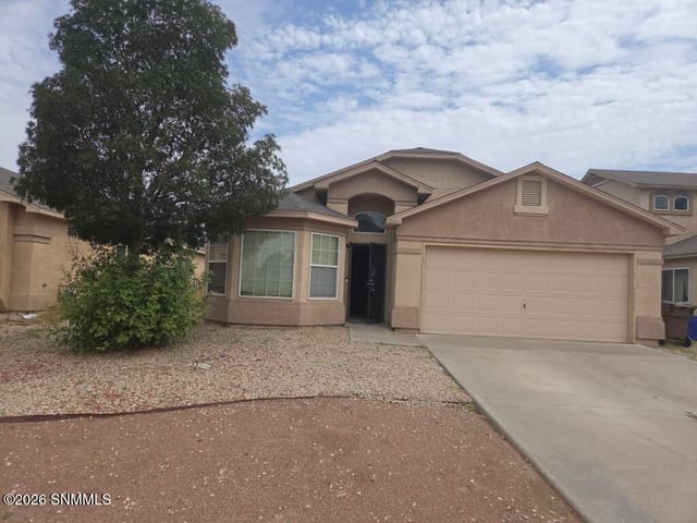 2114 Windsor Place, Las Cruces, NM – 4 bedroom, 1,718 sqft single family residence for sale at $249,000