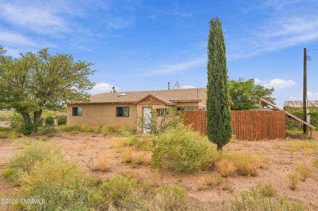 Casa unifamiliar à venda por $270,000: 3015 Good Sight Road, Deming, NM – 3 quartos
