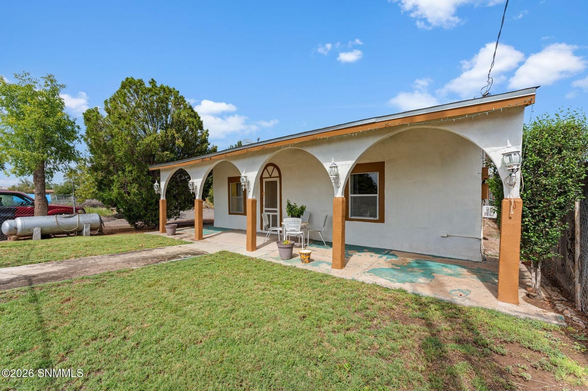208 Saint Valentine Street, La Mesa, NM 88044 photo 6